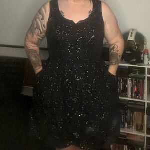 ModCloth sleeveless star dress WITH POCKETS
